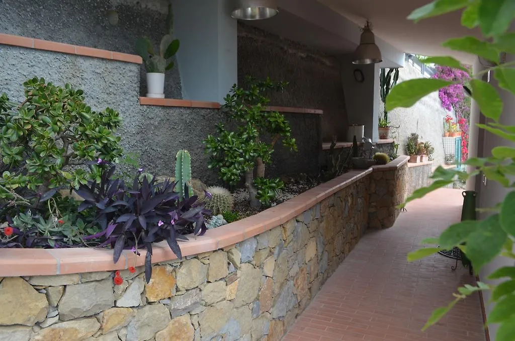 Villa Gabry B&B Ospedaletti 0*,