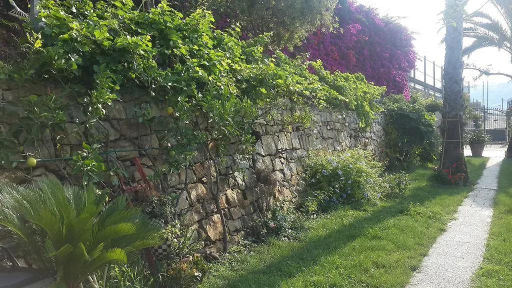 Villa Gabry B&B Ospedaletti